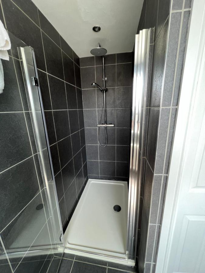 3 Bed Luxury Open Plan Living Villa Rayleigh Exterior photo